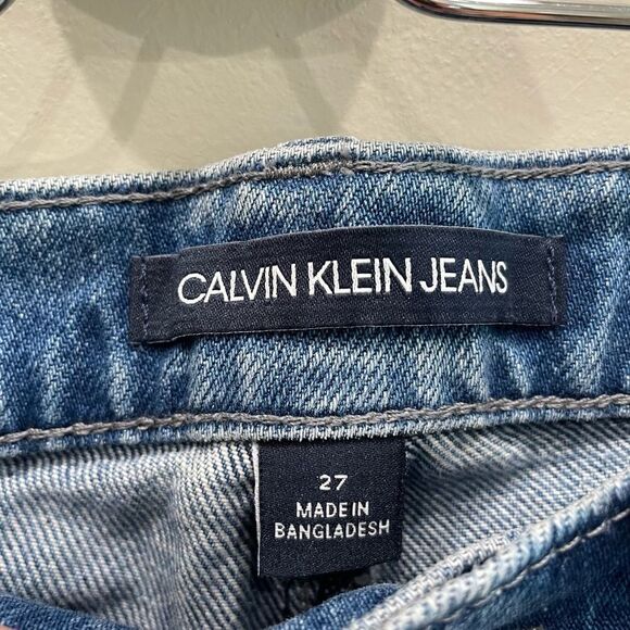 NWT Calvin Klein High-Rise Classic Straight Jeans - Size: 27 - Picture 4 of 11